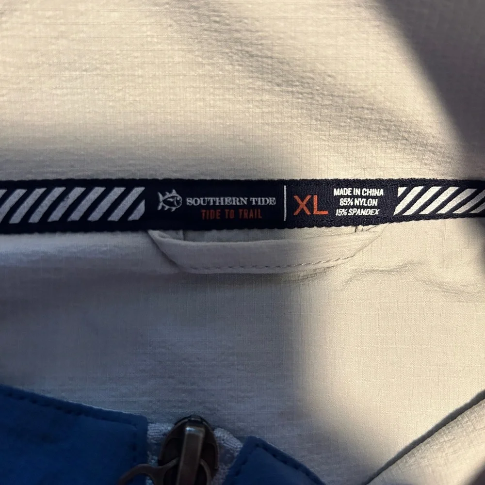 Southern Tide Weather Resistant Performance Jacket - Picture 2 of 4